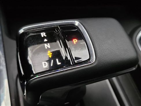 Used 2023 GMC Sierra 1500 SLT AWD/4WD image 14