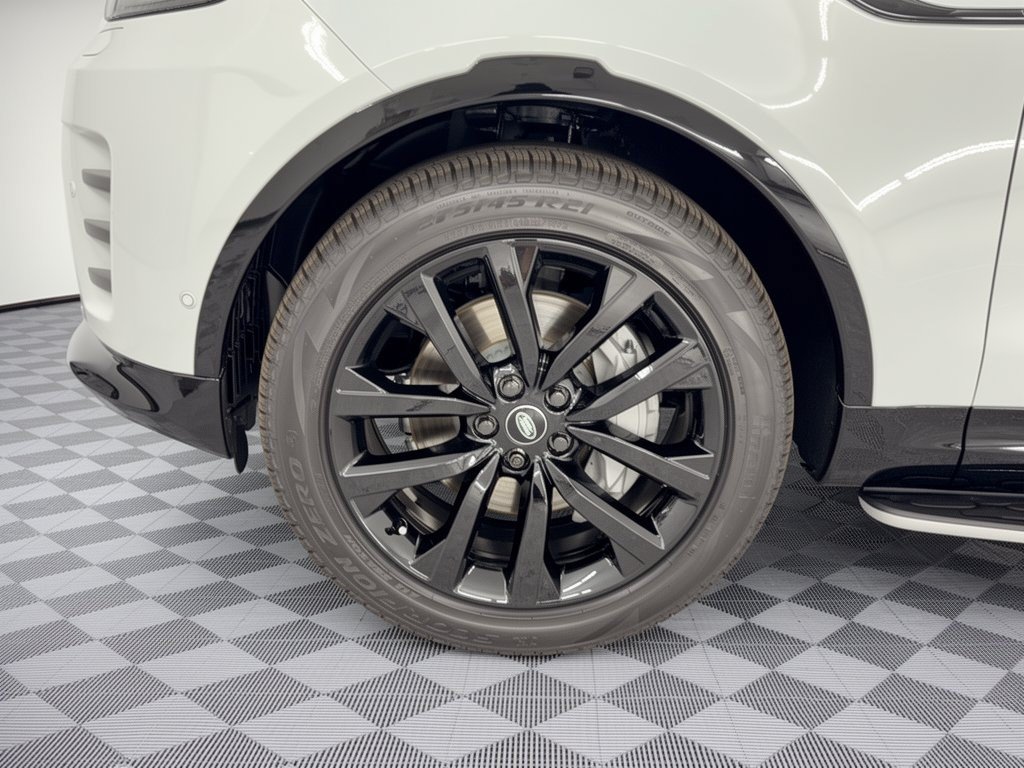 New 2026 Land Rover Discovery Dynamic SE AWD/4WD image 13