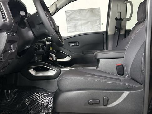 Used 2024 Nissan Frontier SV w/ Hardbody Edition AWD/4WD image 24