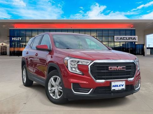 Used 2022 GMC Terrain SLE image 1