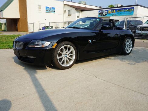 Used 2007 BMW Z4 3.0i RWD image 2