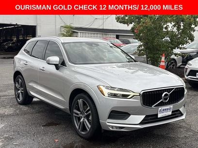 Used 2021 Volvo XC60 T5 Momentum w/ Premium Package