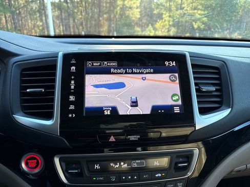 Used 2018 Honda Pilot Touring image 23