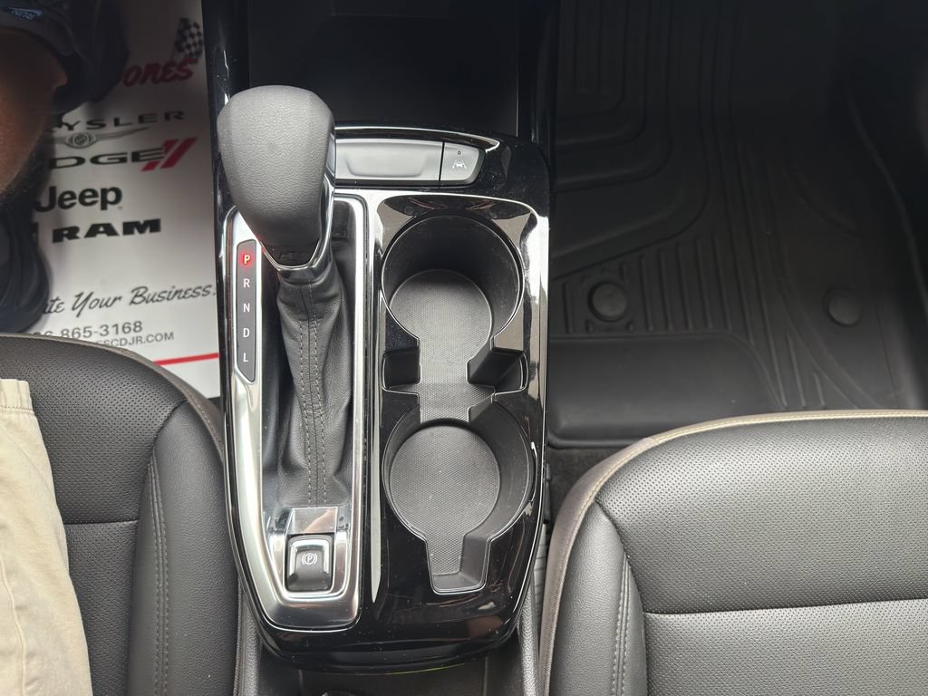 Used 2025 Chevrolet Trax ACTIV w/ Driver Confidence Package FWD image 22