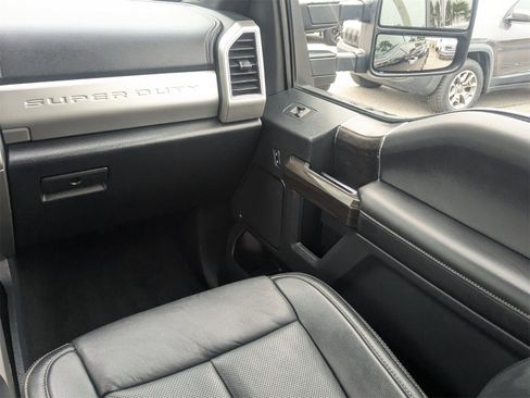 Used 2022 Ford F350 Lariat w/ Lariat Ultimate Package image 19