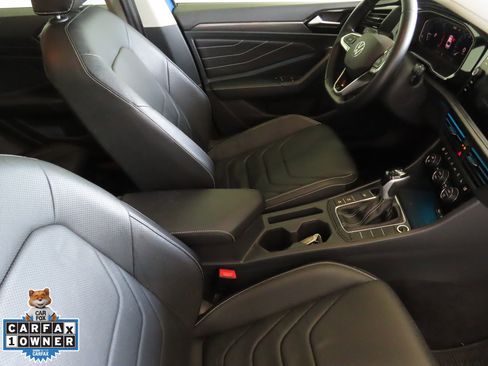 Certified 2023 Volkswagen Jetta SEL image 28