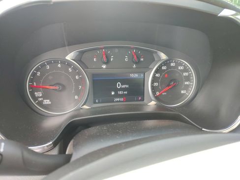 Used 2025 Chevrolet Blazer LT FWD image 3