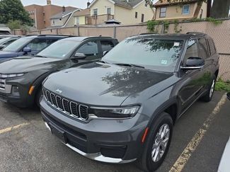 Used 2022 Jeep Grand Cherokee L Limited AWD/4WD video 3