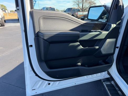 Used 2021 Ford F150 Lariat w/ Equipment Group 502A High AWD/4WD image 11