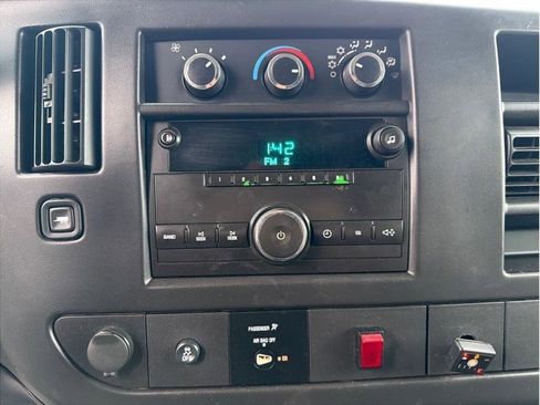 Used 2012 Chevrolet Express 2500 image 14