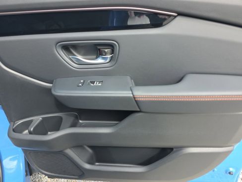 Used 2025 Honda Pilot TrailSport image 19