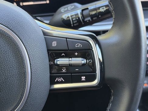 Used 2024 Kia Sorento S image 25