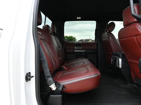 Used 2019 Ford F150 Platinum w/ Equipment Group 701A Luxury AWD/4WD image 22