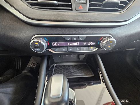 Used 2023 Nissan Altima 2.5 SL AWD/4WD image 22