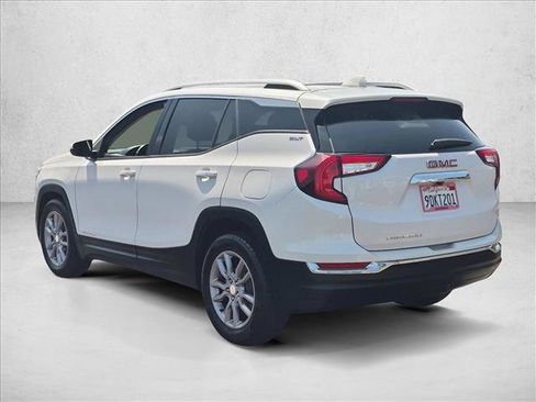 Used 2022 GMC Terrain SLT FWD image 8