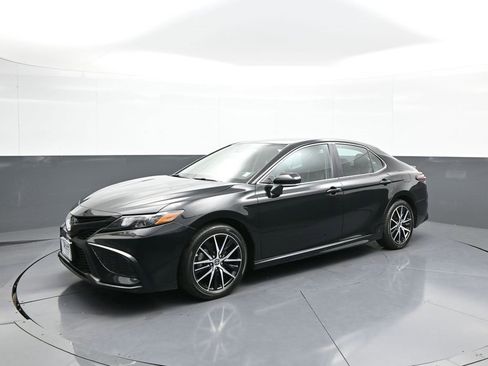 Certified 2023 Toyota Camry SE image 10