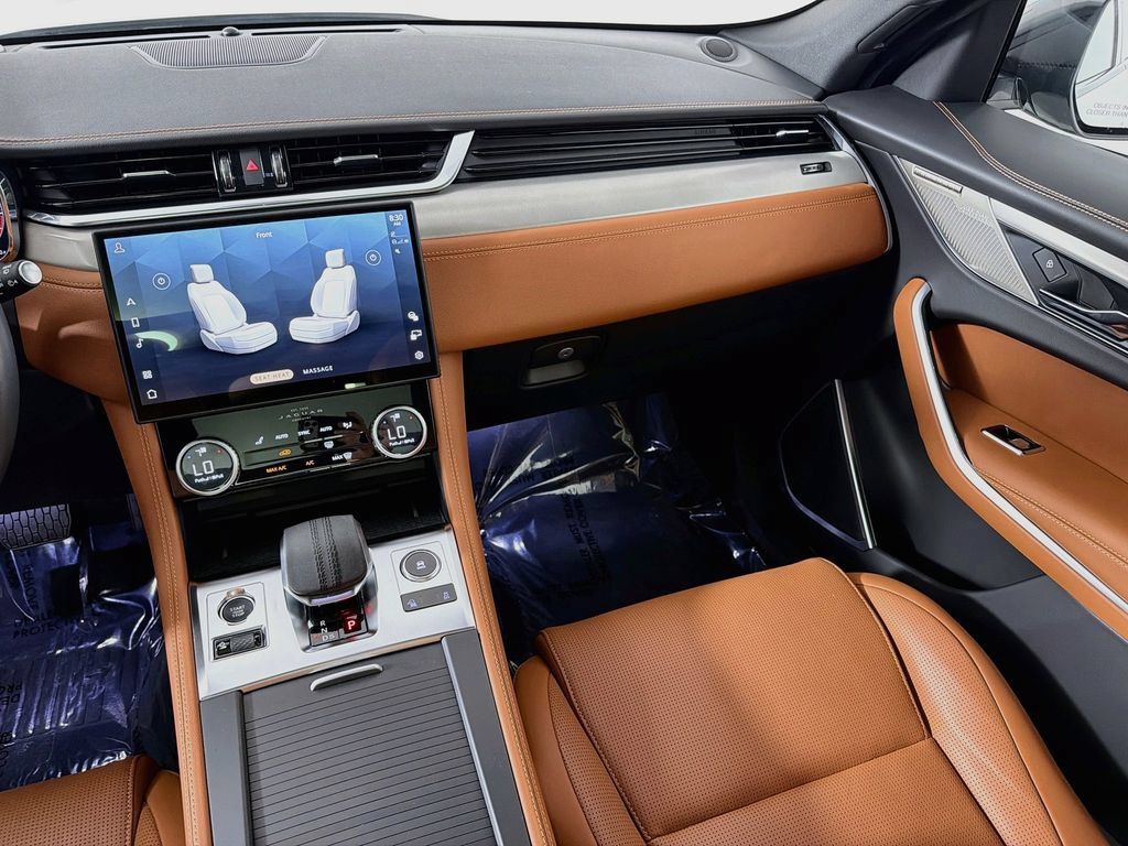Certified 2026 Jaguar F-PACE R-Dynamic S AWD/4WD image 25
