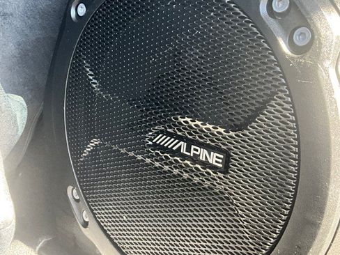 Used 2019 Jeep Wrangler Unlimited Sahara w/ Uconnect 4C Nav & Sound Group AWD/4WD image 32