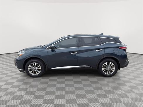 Used 2018 Nissan Murano S image 2