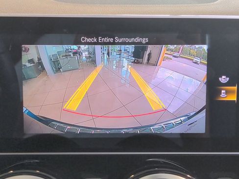 Certified 2021 Mercedes-Benz GLA 250 4MATIC image 20