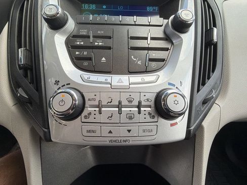 Used 2010 Chevrolet Equinox LT w/ Chrome Appearance Package AWD/4WD image 19
