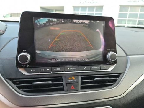 Used 2024 Nissan Altima 2.5 SR FWD image 20
