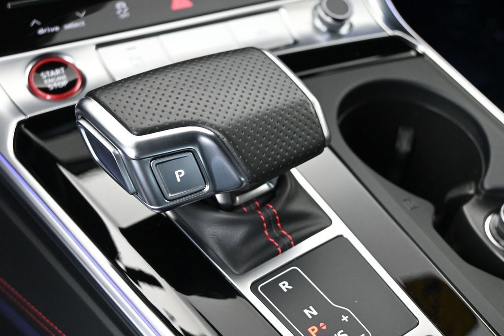 Used 2021 Audi RS 6 AWD/4WD image 23