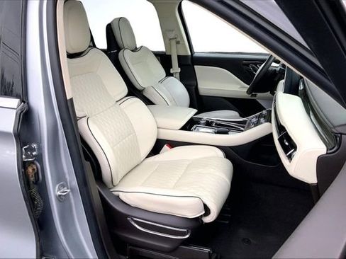 Used 2020 Lincoln Aviator Black Label w/ Dynamic Handling Package image 26