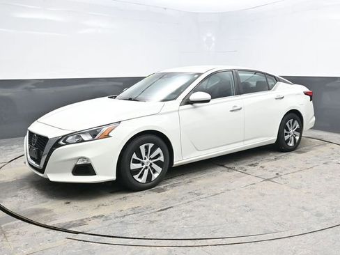 Used 2021 Nissan Altima 2.5 S image 3