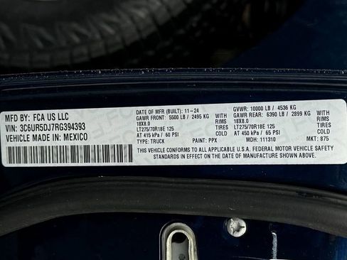 Used 2024 RAM 2500 Big Horn w/ Sport Appearance Package image 30