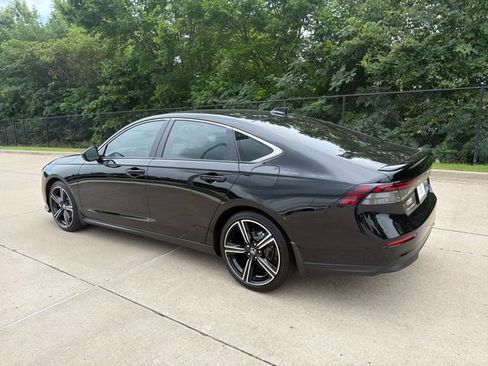 Certified 2025 Honda Accord Sport image 3