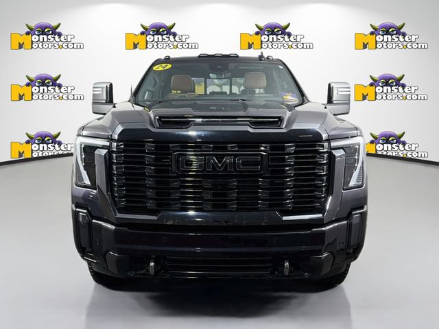 Used 2024 GMC Sierra 2500 Denali Ultimate AWD/4WD image 2