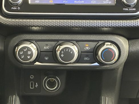 Used 2019 Nissan Kicks S FWD image 30
