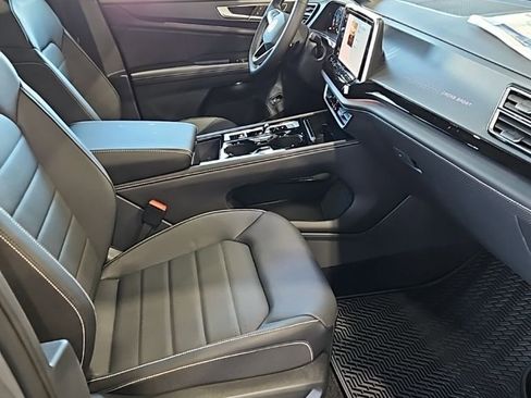 New 2026 Volkswagen Atlas Cross Sport SEL AWD/4WD image 13