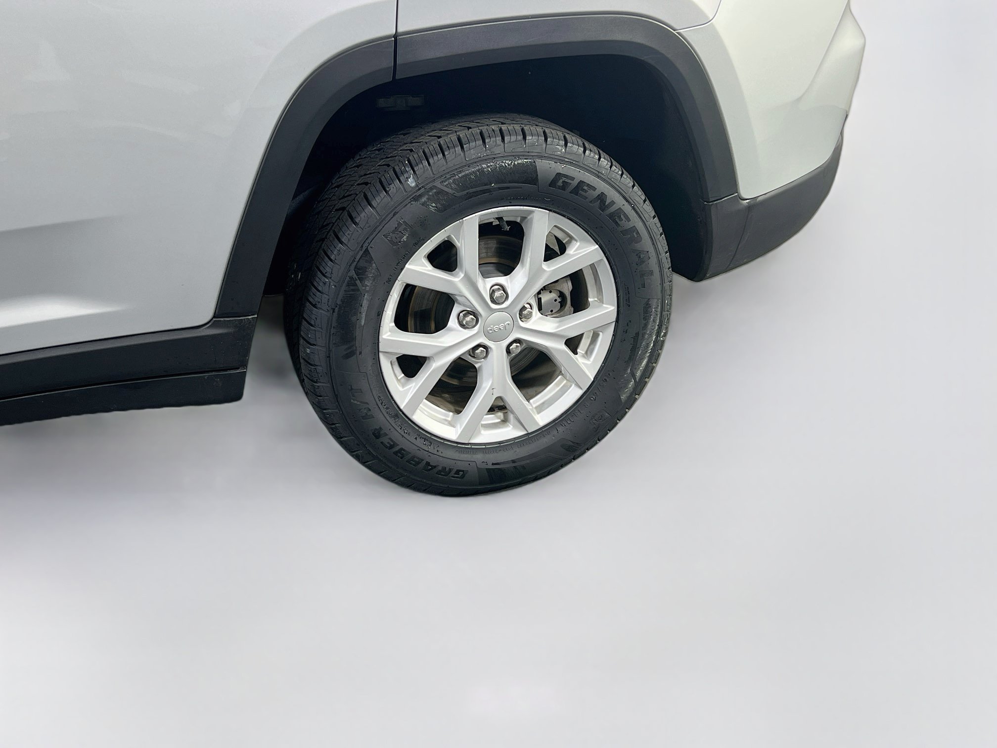 Used 2023 Jeep Grand Cherokee Limited AWD/4WD image 30