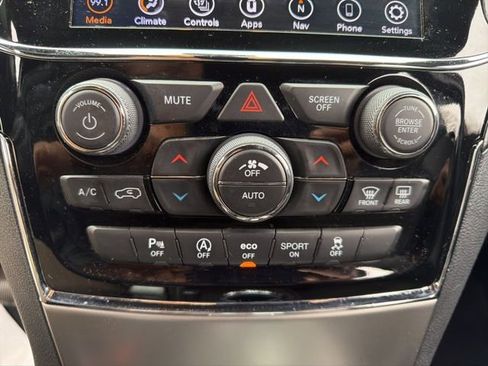 Used 2020 Jeep Grand Cherokee Altitude image 31