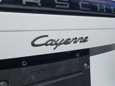 Certified 2023 Porsche Cayenne AWD/4WD image 13