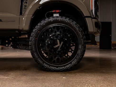 Used 2026 Ford F450 Platinum w/ Platinum Plus Package image 12