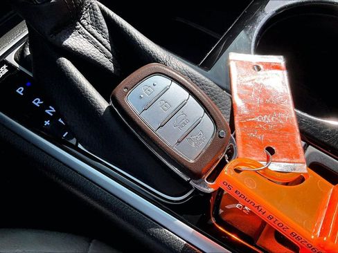 Used 2018 Hyundai Sonata Limited image 11