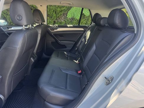Used 2015 Volkswagen Golf SE w/ Lighting Package FWD image 11