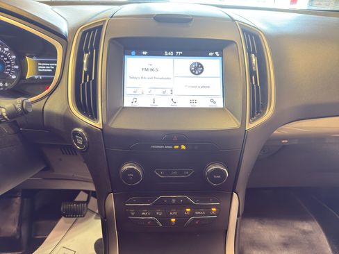 Used 2019 Ford Edge SEL w/ Equipment Group 201A AWD/4WD image 17