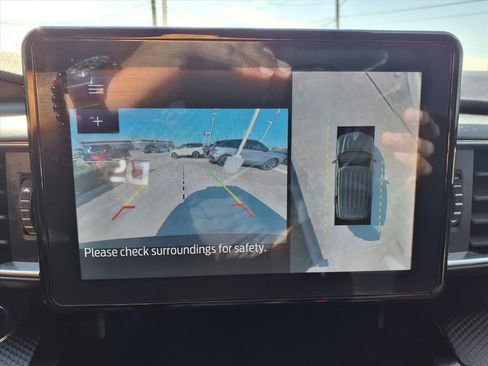 Used 2022 Ford Explorer ST-Line w/ Class IV Trailer Tow Package image 11