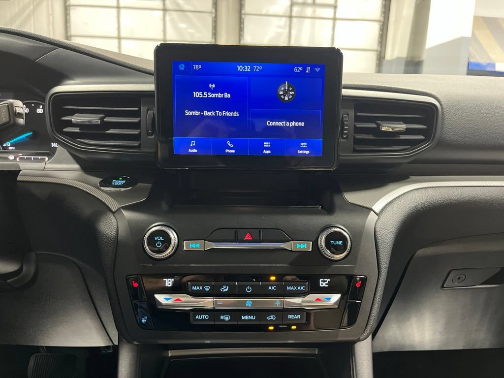 Used 2020 Ford Explorer XLT w/ Comfort Package AWD/4WD image 25