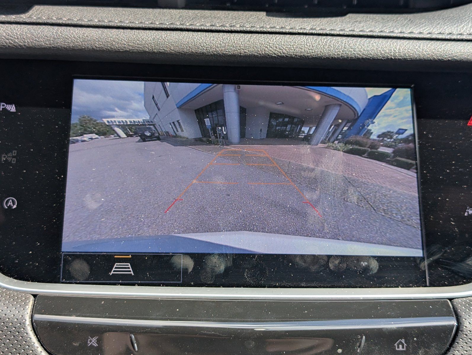 Certified 2024 Cadillac XT6 Luxury w/ LPO, Floor Liner Package AWD/4WD image 20