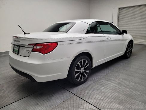 Used 2014 Chrysler 200 S FWD image 9