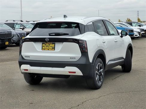 New 2026 Nissan Kicks SV w/ SV Premium Package image 4