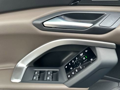 New 2025 Audi Q5 Prestige image 12