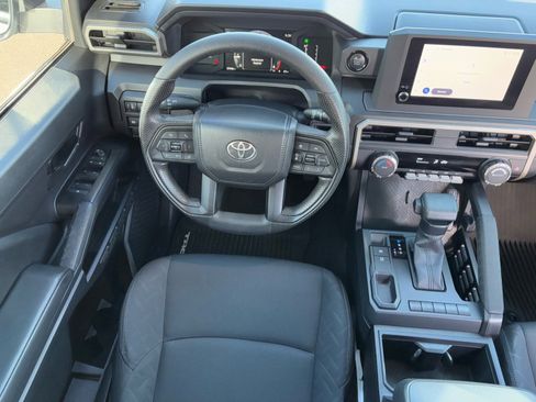 Used 2025 Toyota Tacoma SR image 13