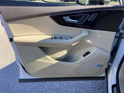 Used 2019 Audi Q7 3.0T Premium Plus w/ Premium Plus Package image 13