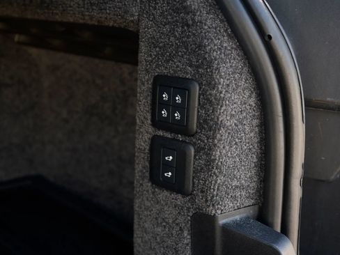 Used 2019 Land Rover Range Rover Long Wheelbase Supercharged AWD/4WD image 32